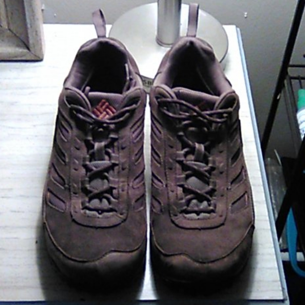 Columbia mens low boots
